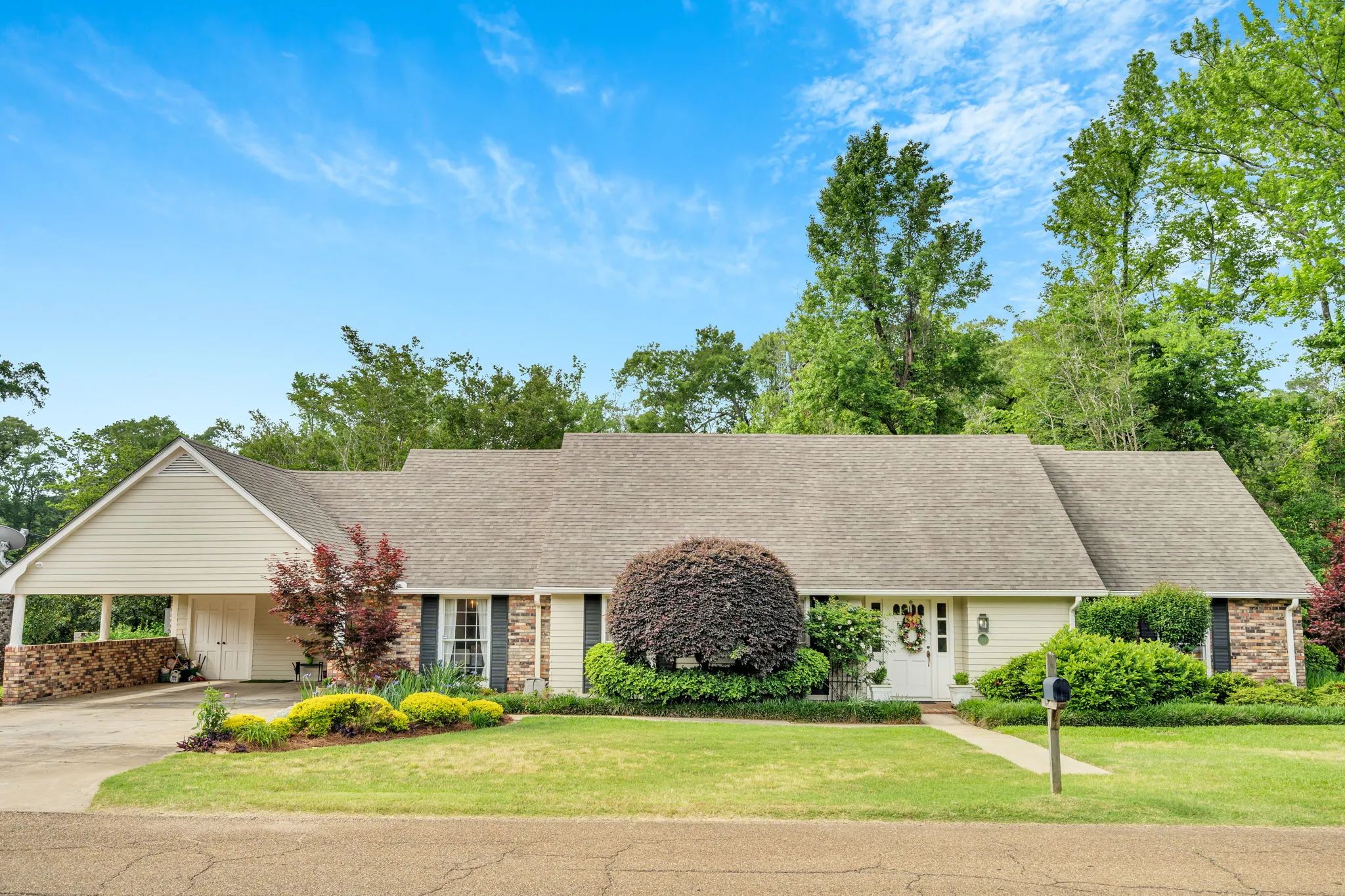 921 North St, McComb, Ms 39648