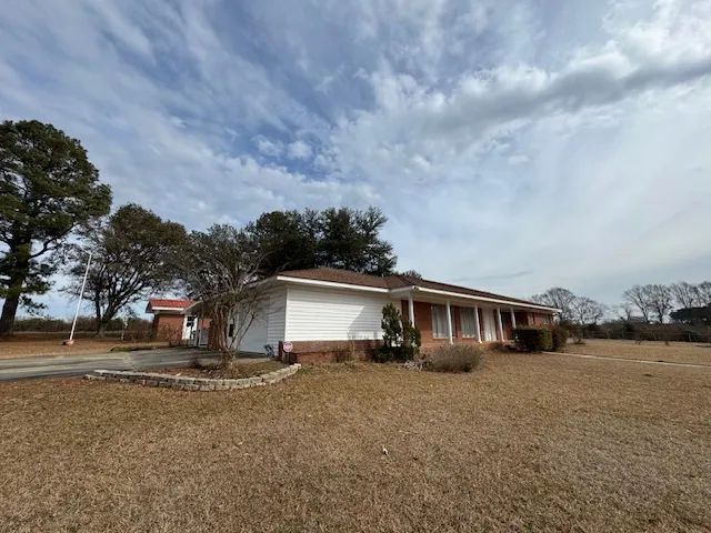 Country Home / 2 Acres/ North of Tylertown/ GREAT PRICE 