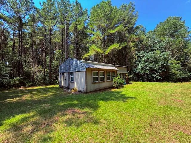 Cabin and 2.89 acres/ 1029 Emerald Lane/ Magnolia/ MS 