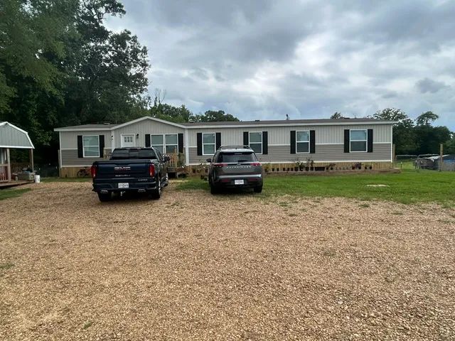 Home on 12.5 Acres | Wesson, MS