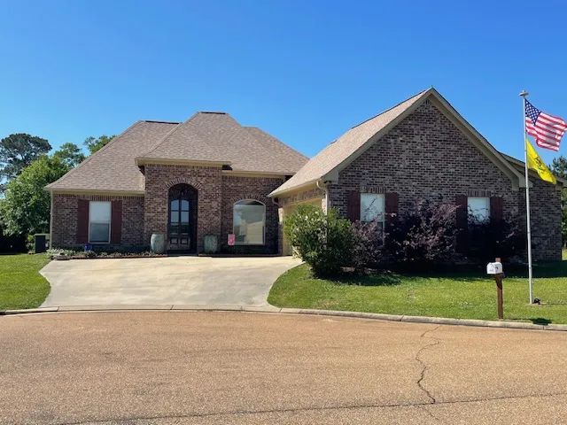Home in Fernwood Country Club | McComb, MS