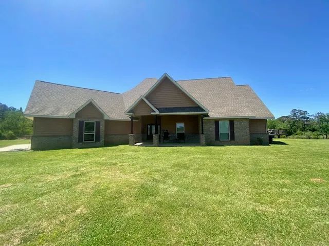 58 acres pasture and homes Mt Herman Road 